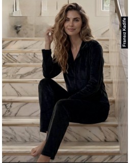 Жіноча велюрова піжама на гудзиках LANA 467-18
